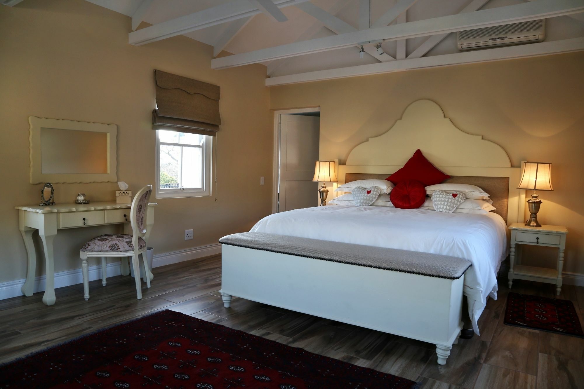 Le Petit Paris Otel Franschhoek Dış mekan fotoğraf